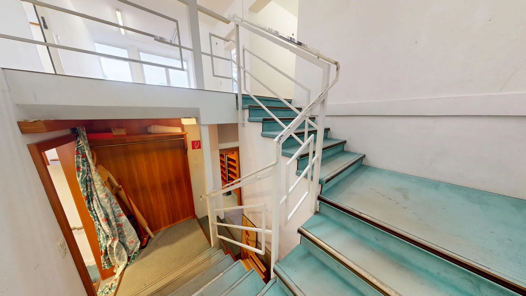 Groe-Geschaftsflache-mit-Buro-in-Zentrumsmitte-von-Saalfelden-02052026_095223